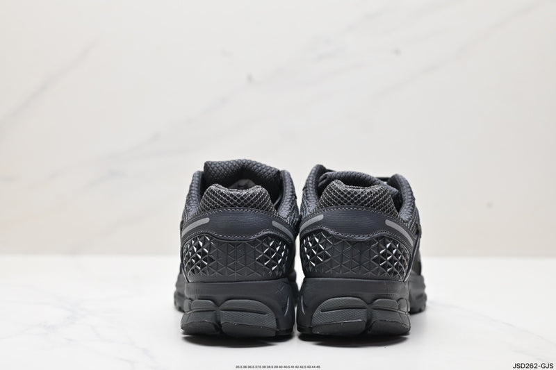 Nike Zoom Vomero 5 "Triple Black"